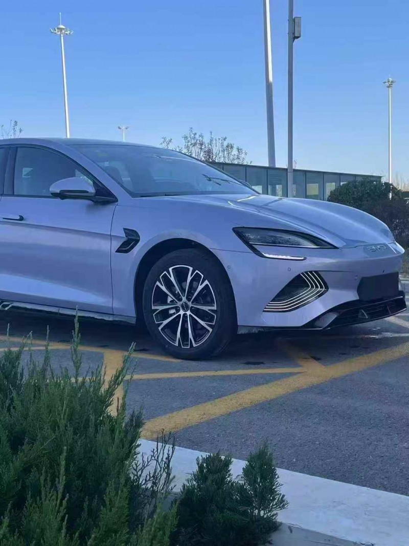 唐山25年比亚迪海豹2