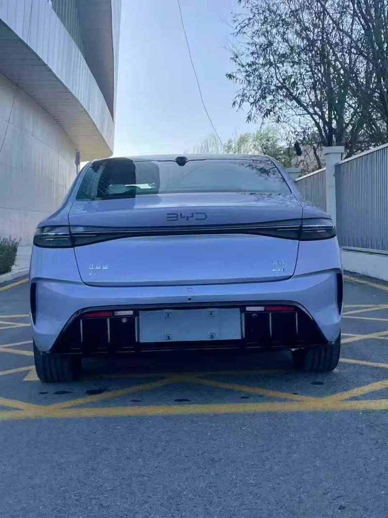 唐山25年比亚迪海豹9