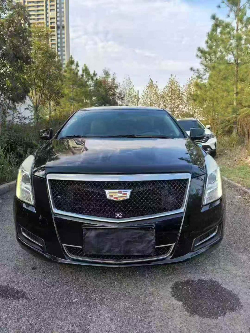 黄石15年凯迪拉克XTS1