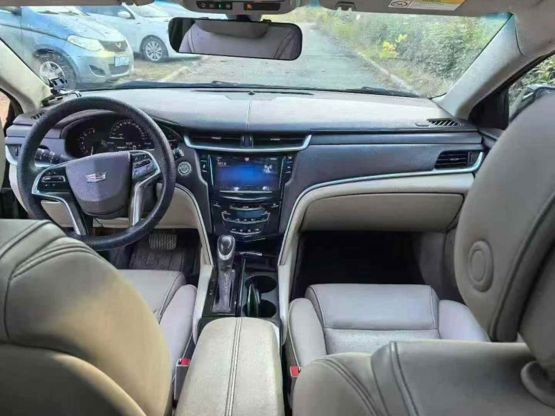 黄石15年凯迪拉克XTS5