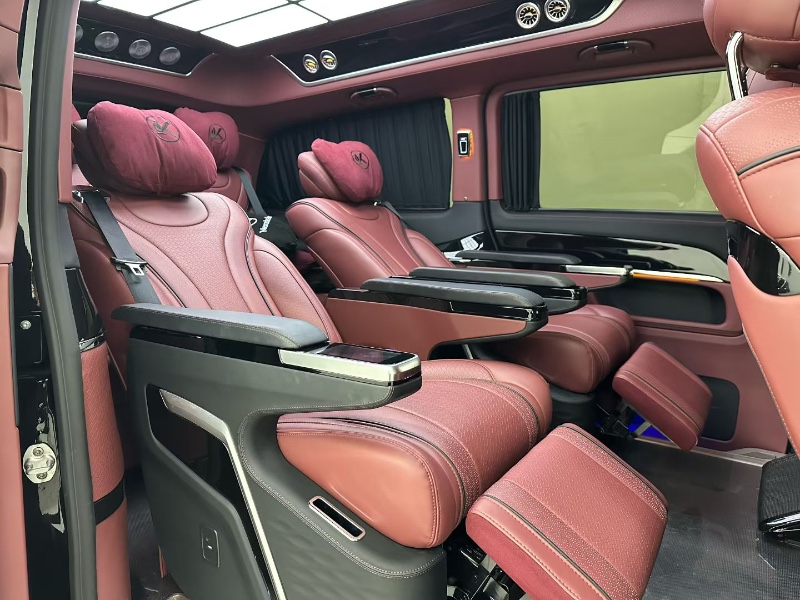 唐山24年奔驰圣母峰8