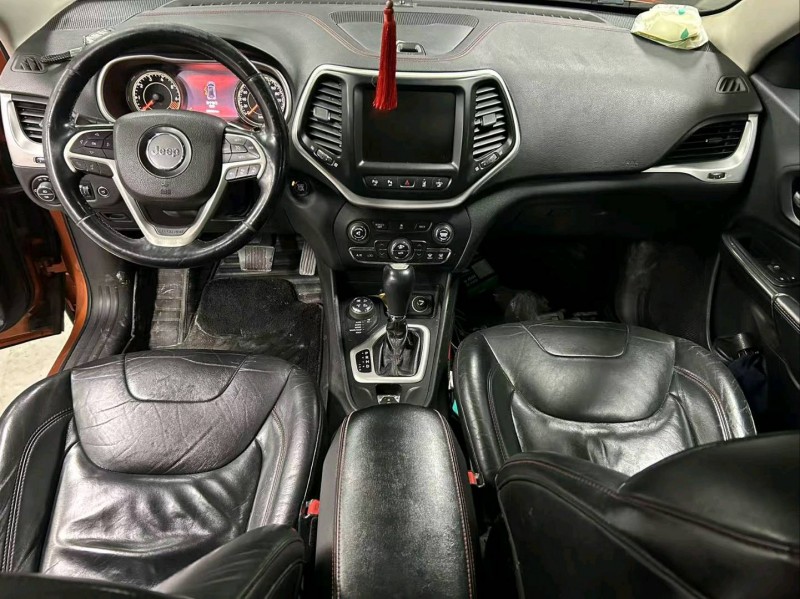 成都15年Jeep自由光3