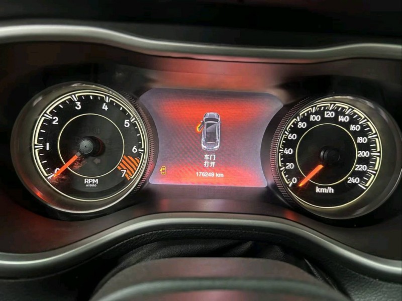 成都15年Jeep自由光6