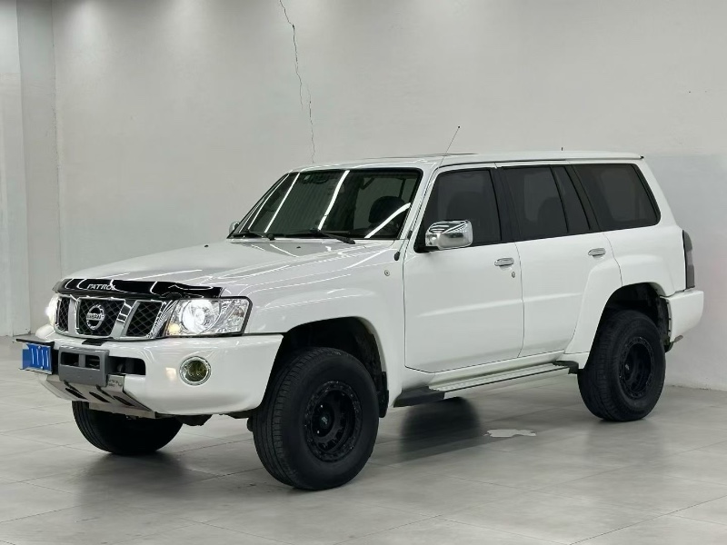 唐山20年日产途乐2