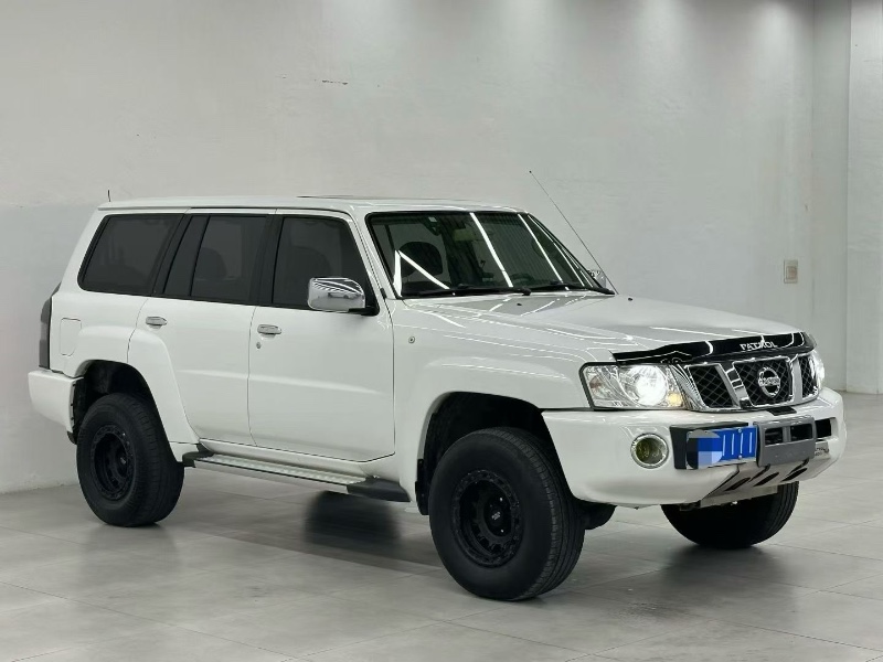 唐山20年日产途乐3