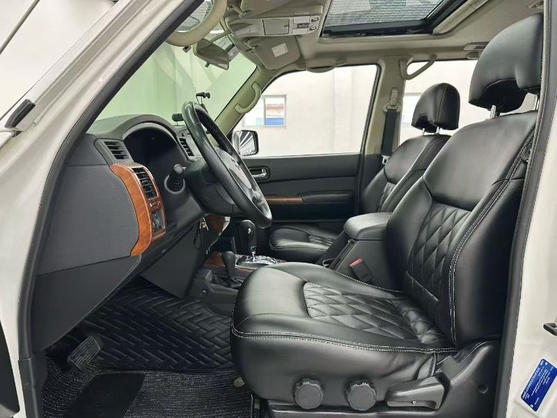 唐山20年日产途乐4