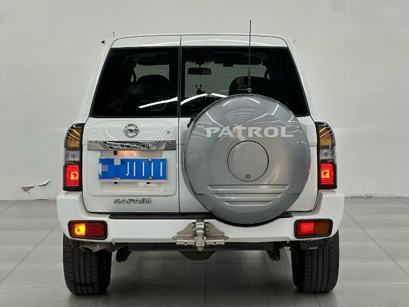 唐山20年日产途乐8