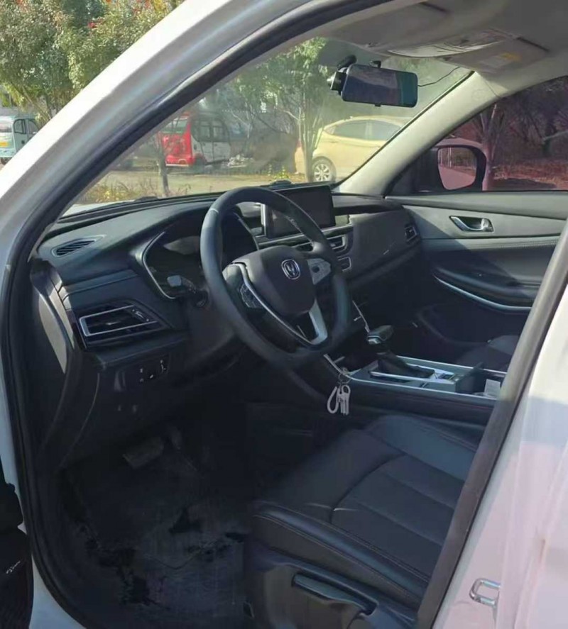 济宁22年长安汽车CS754