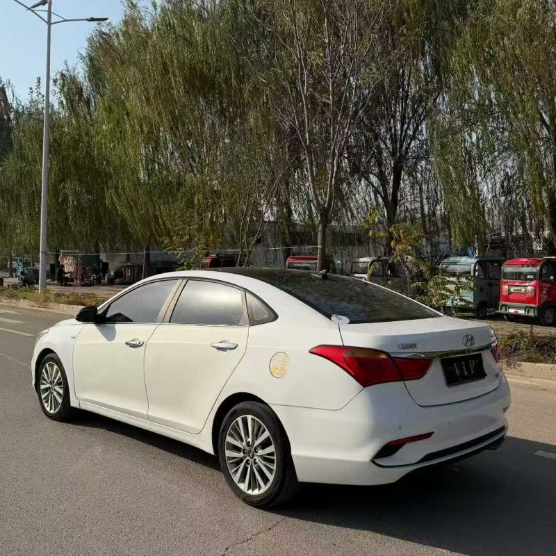 东营18年现代名图7