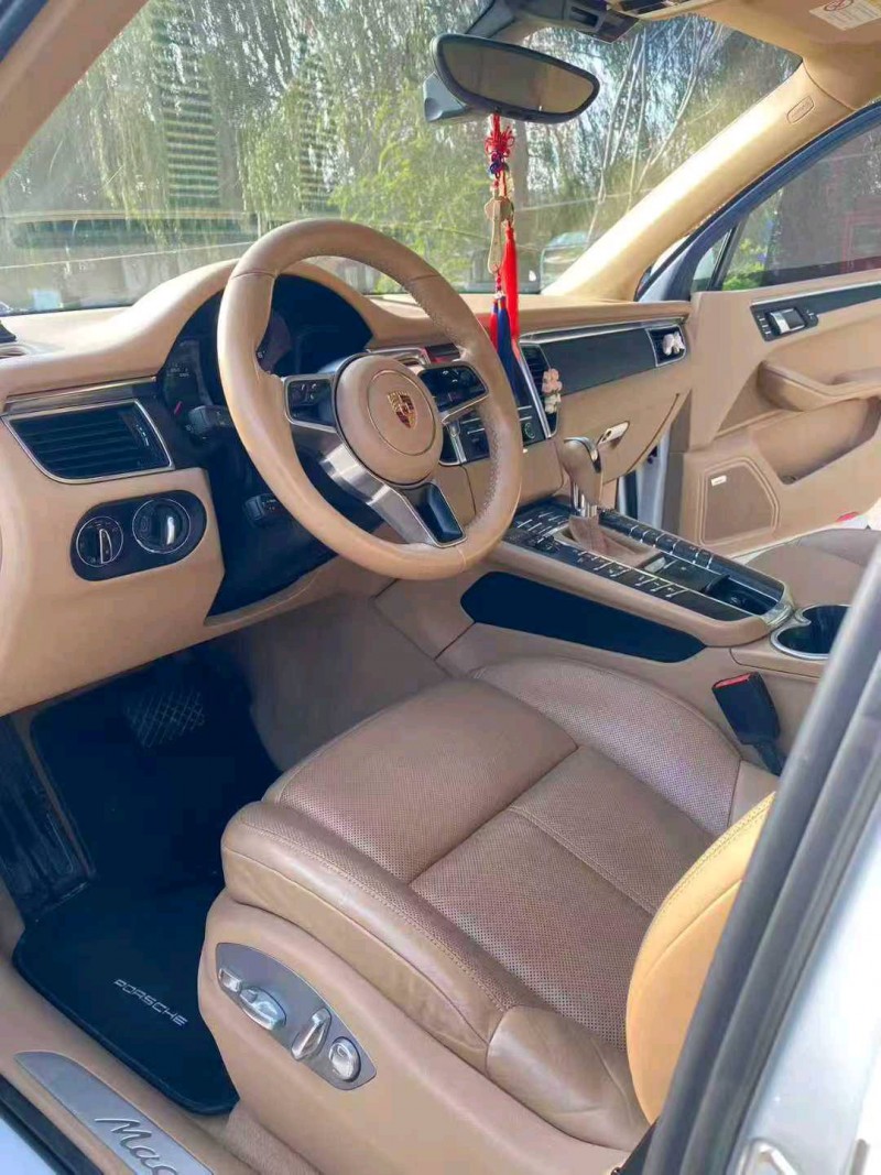 潍坊15年保时捷Macan4