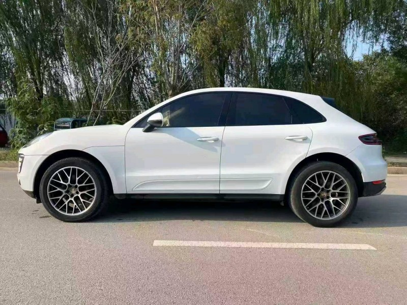 潍坊15年保时捷Macan7