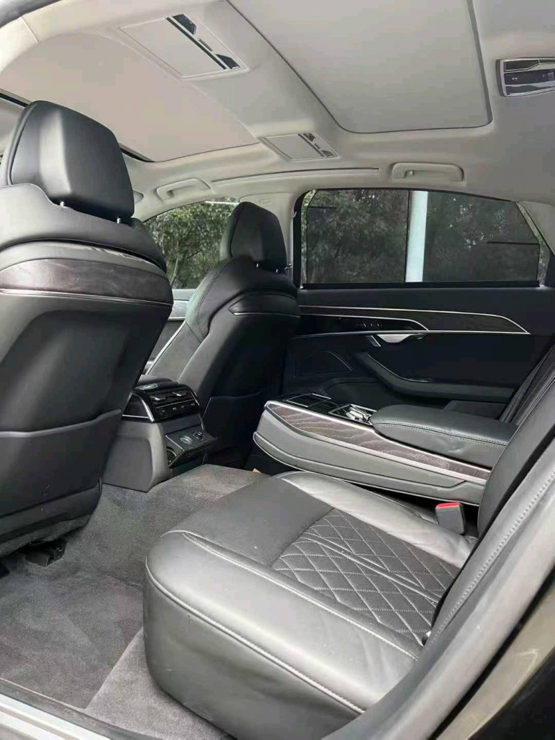 枣庄21年奥迪A8L6