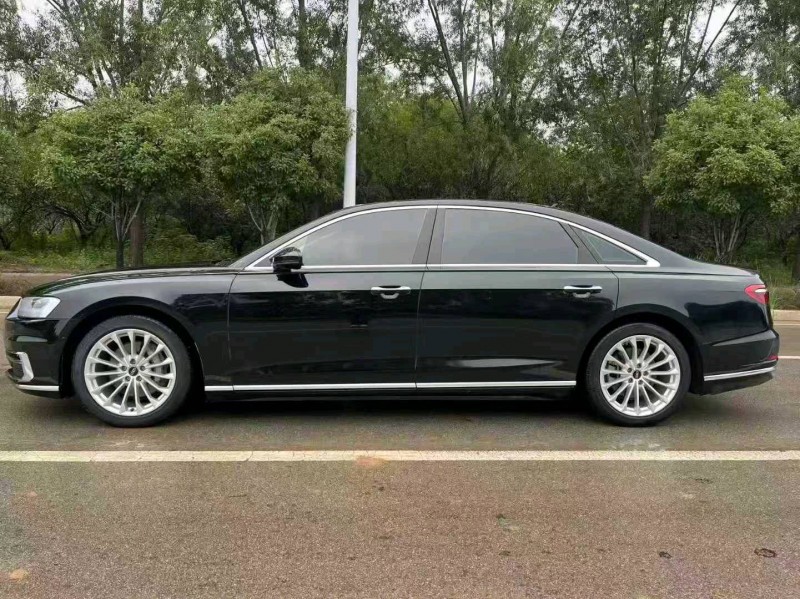 枣庄21年奥迪A8L9