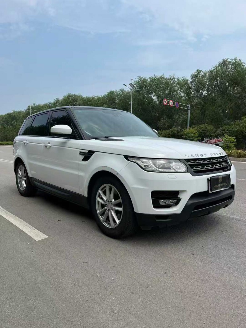 东营17年路虎揽胜运动2