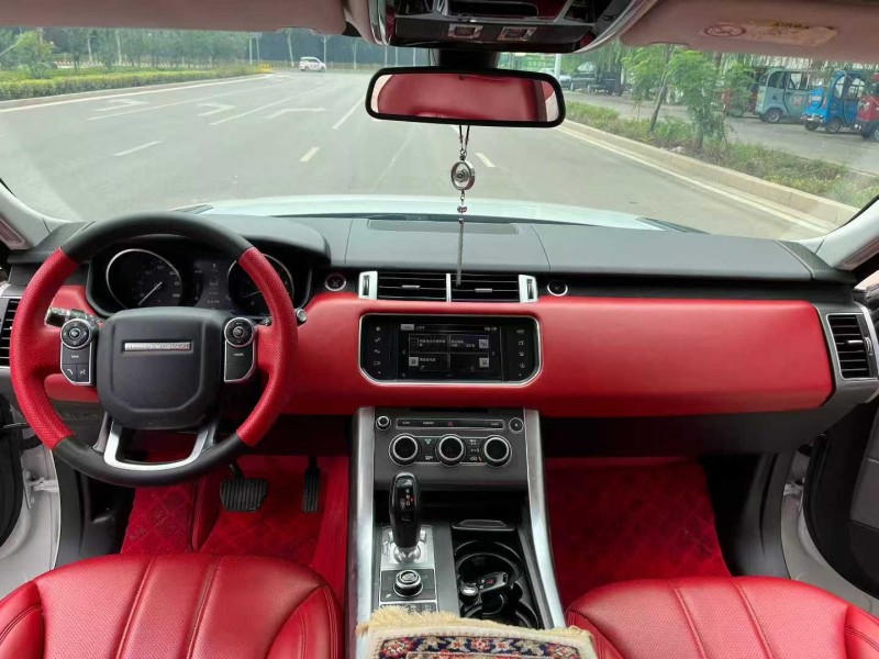 东营17年路虎揽胜运动4