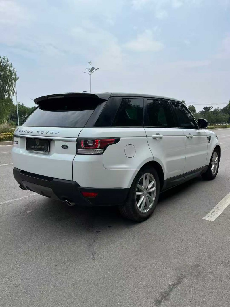 东营17年路虎揽胜运动9