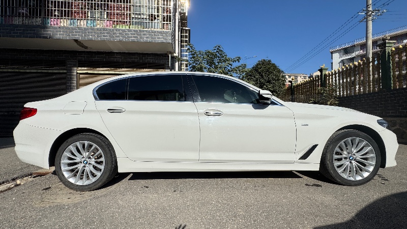 娄底18年宝马5系8