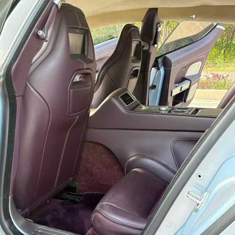 枣庄17年阿斯顿·马丁Rapide4