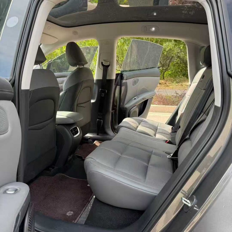 济宁24年智己LS66