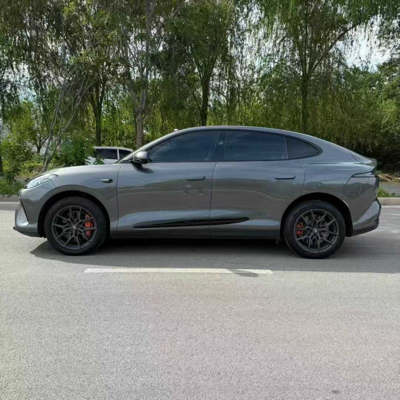 济宁24年智己LS68