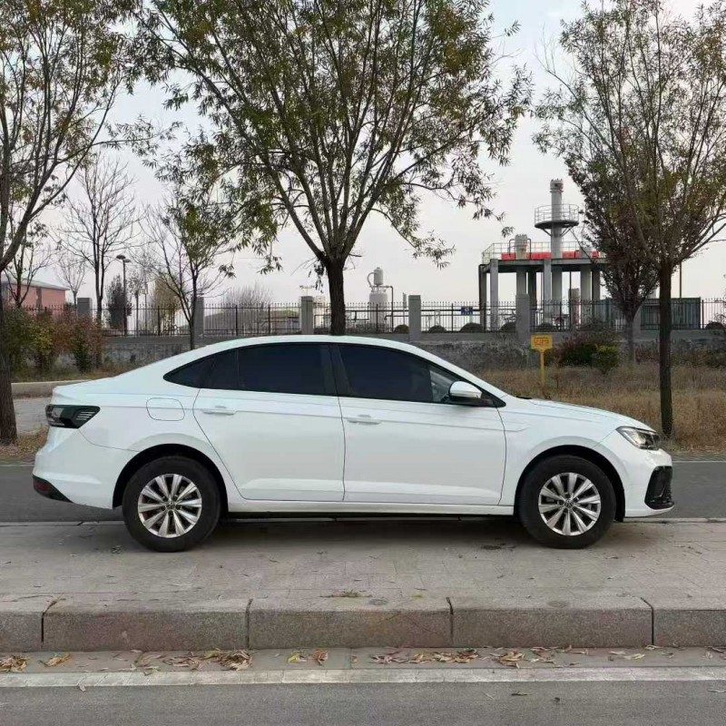 聊城25年大众朗逸5