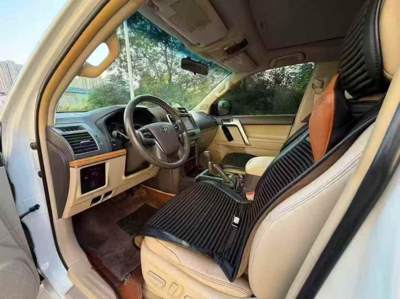 郑州17年丰田普拉多5