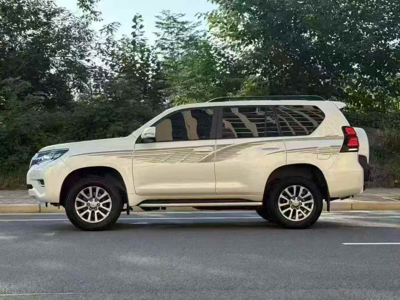 郑州17年丰田普拉多7