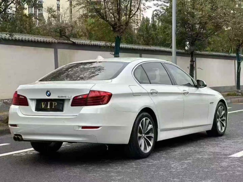 郑州17年宝马5系8