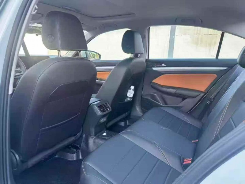 郑州25年大众宝来5