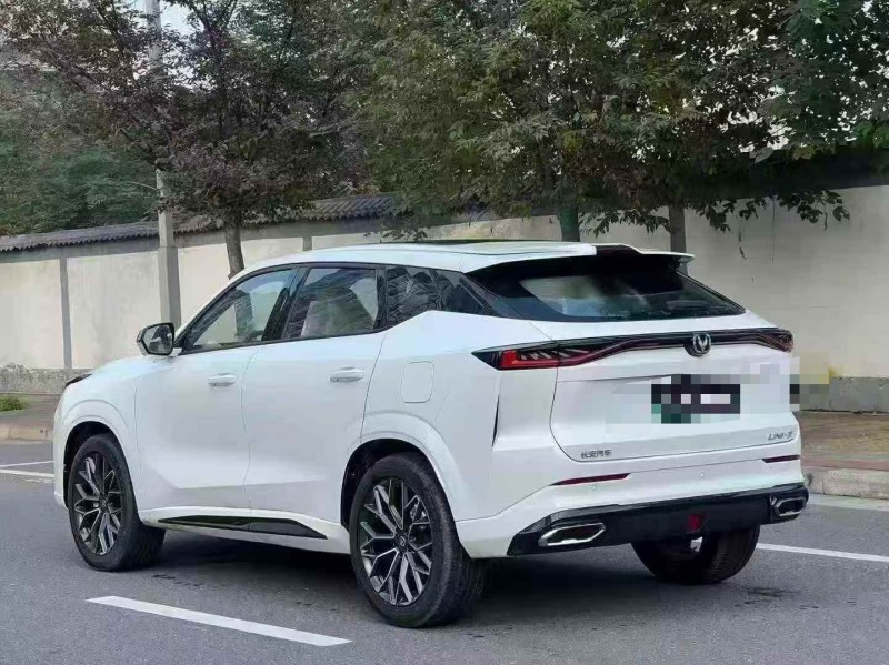 郑州25年长安汽车UNI8