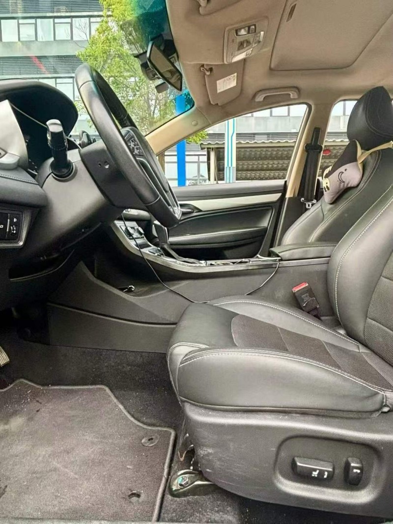 东莞19年吉利帝豪4