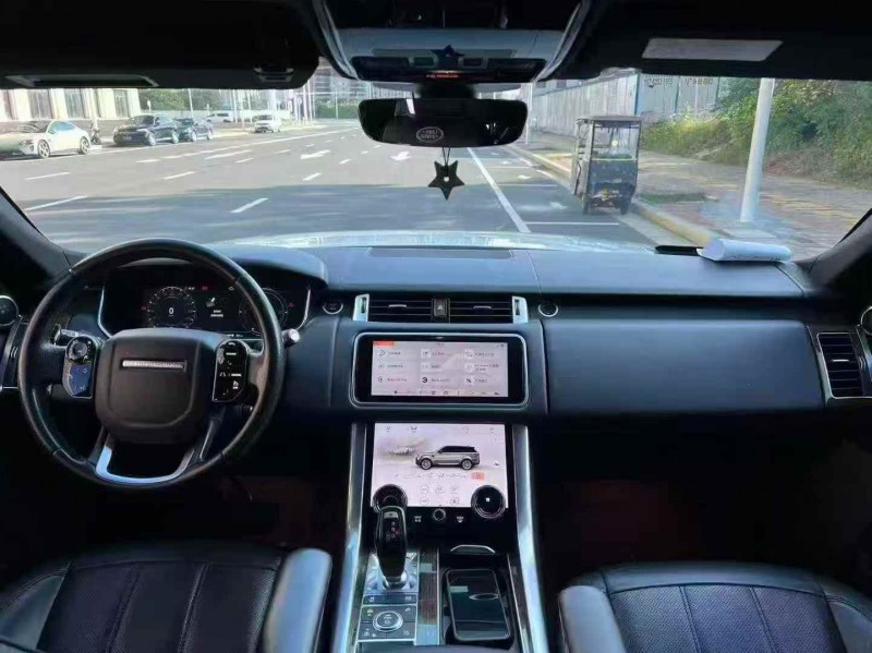 郑州18年路虎揽胜运动4