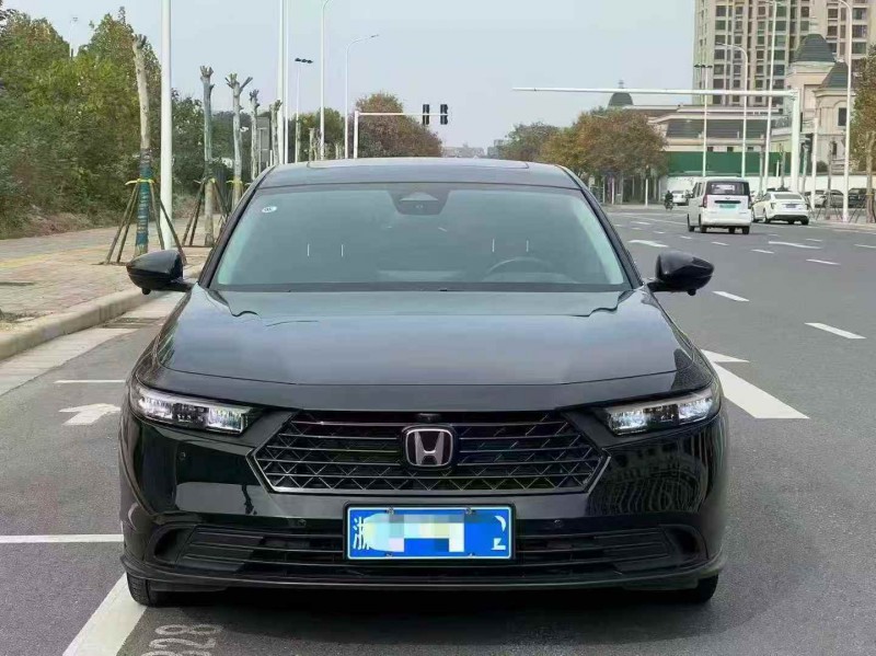 郑州23年本田雅阁1