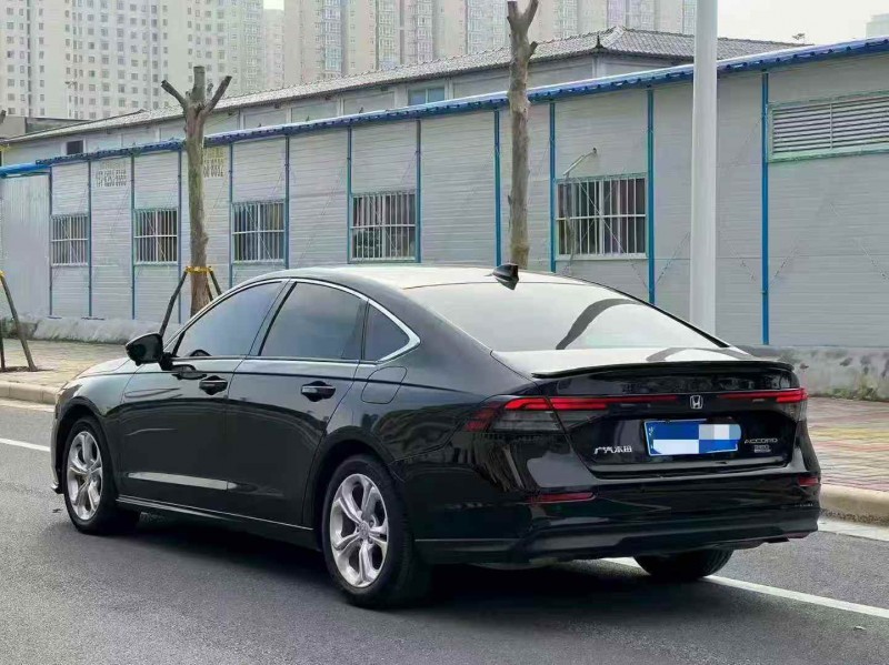 郑州23年本田雅阁8