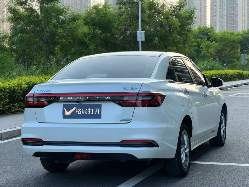 东莞23年启辰D607