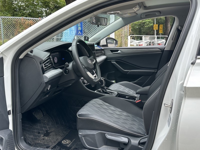 东莞25年大众速腾6