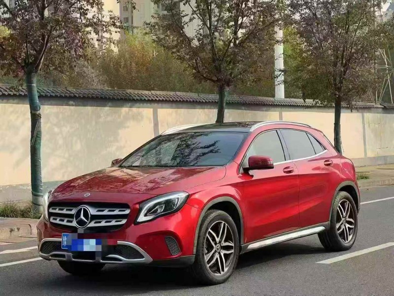 郑州18年奔驰GLA3