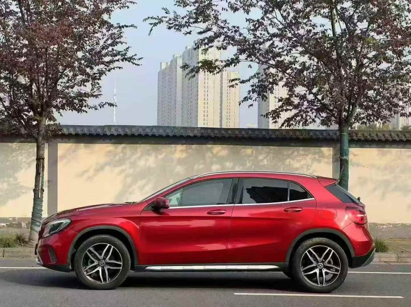 郑州18年奔驰GLA8