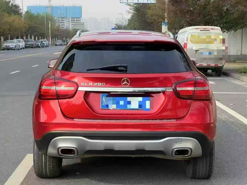 郑州18年奔驰GLA9