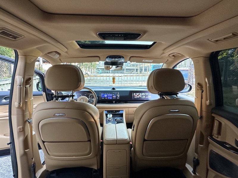 东莞23年岚图汽车梦想家4