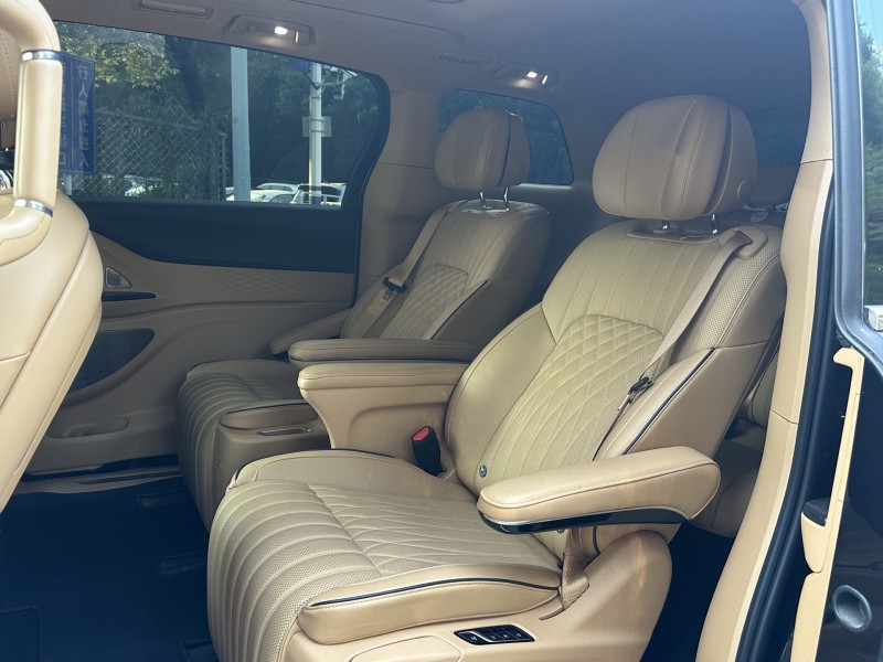 东莞23年岚图汽车梦想家5