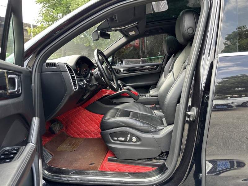 东莞18年保时捷卡宴6