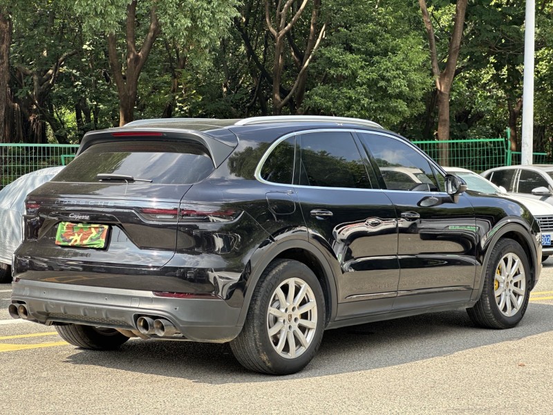 东莞18年保时捷卡宴8