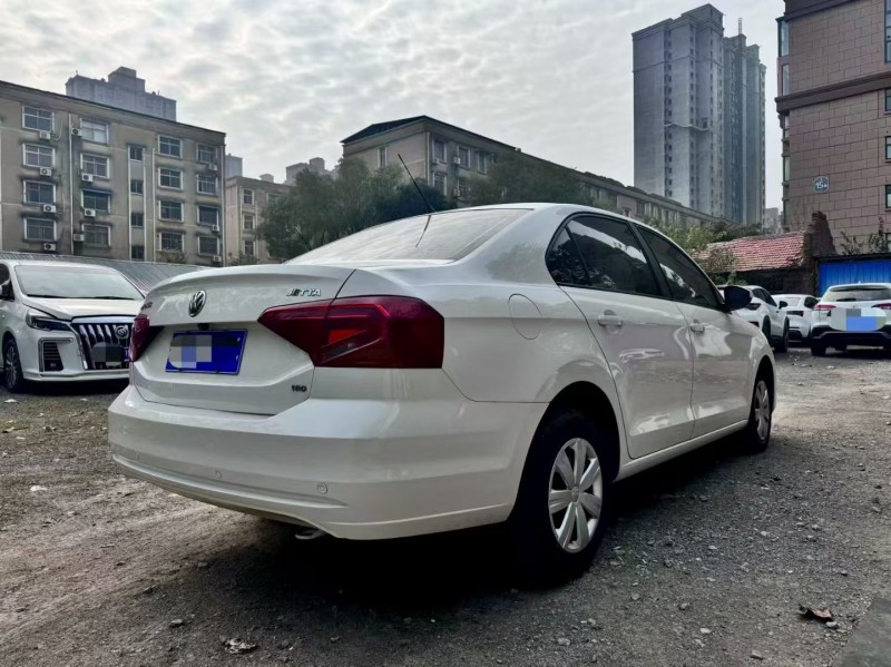 许昌17年大众捷达8