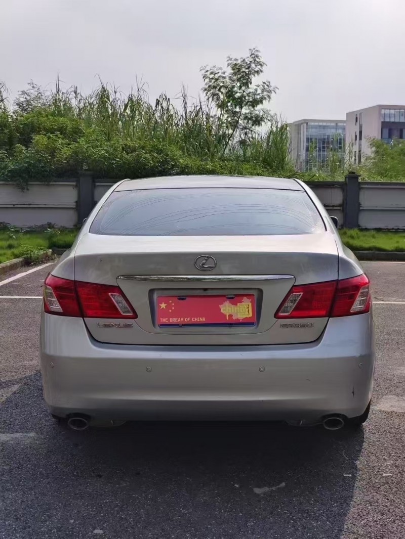 广州09年雷克萨斯ES8