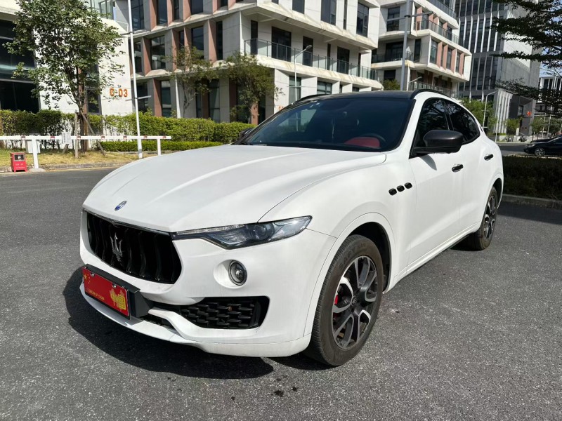 广州17年玛莎拉蒂总裁2