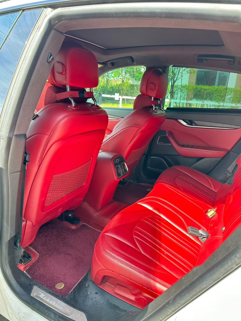 广州17年玛莎拉蒂总裁7