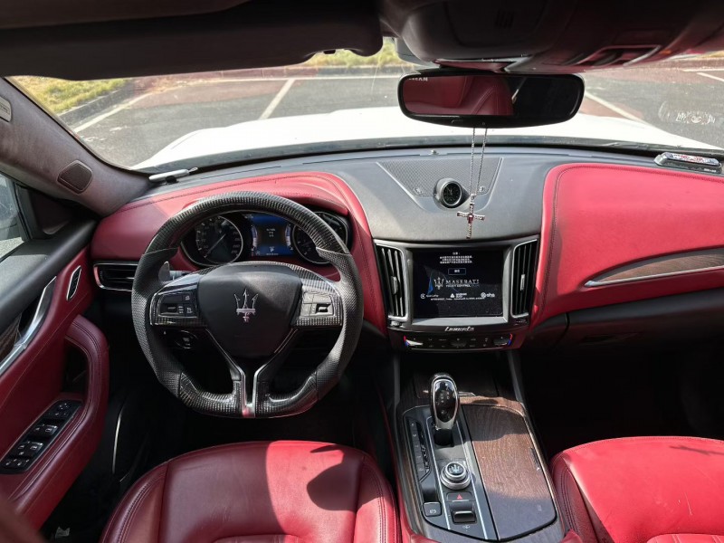 广州17年玛莎拉蒂总裁9