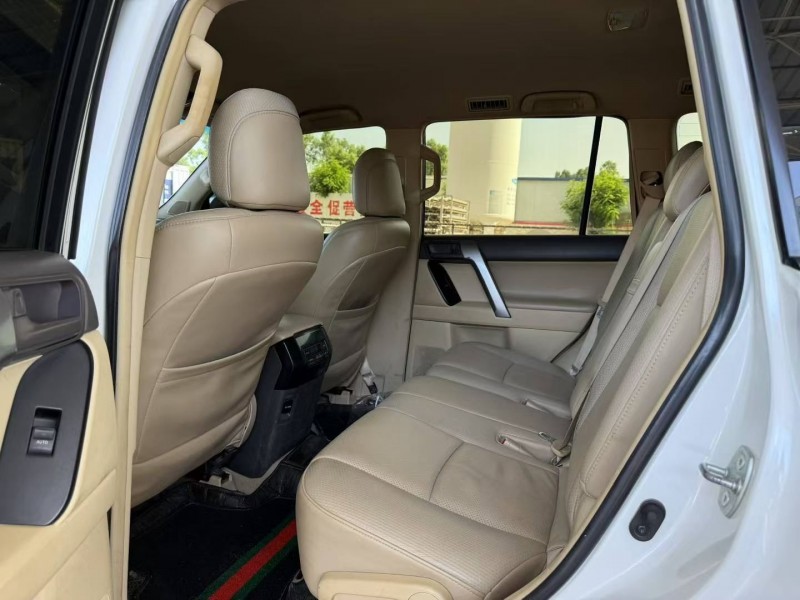 榆林14年丰田普拉多6