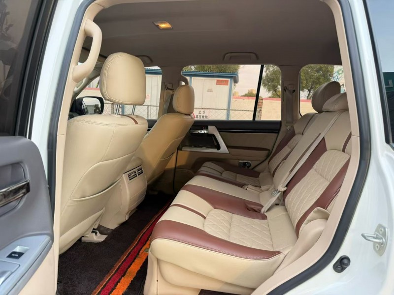 榆林16年丰田兰德酷路泽5